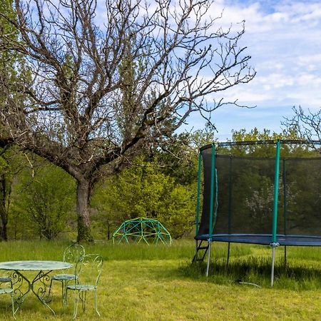 Maison typique périgourdine avec piscine Paulin Extérieur photo