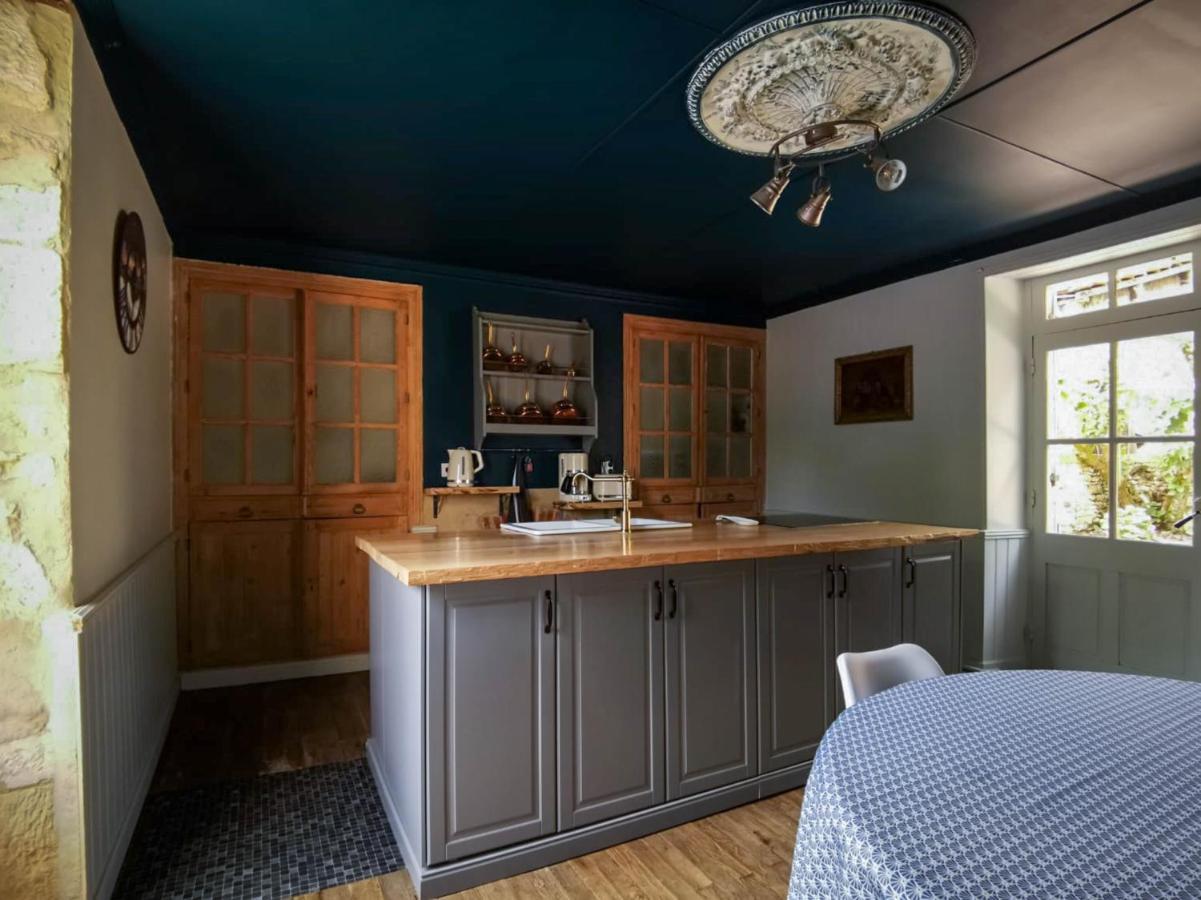 Maison typique périgourdine avec piscine Paulin Extérieur photo