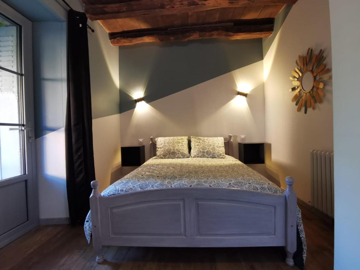 Maison typique périgourdine avec piscine Paulin Extérieur photo