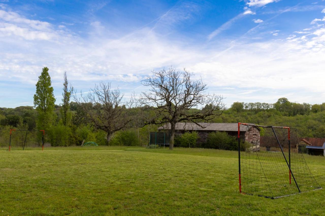 Maison typique périgourdine avec piscine Paulin Extérieur photo